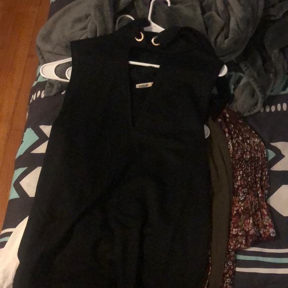 Black deep cut hooded flame dress - Picture 1 of 2